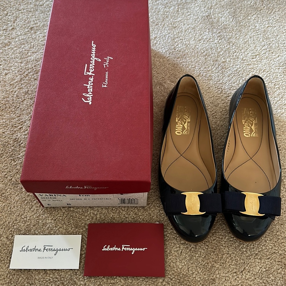 Salvatore Ferragamo Patent Varina Flats in Navy (Oxford Blue)
